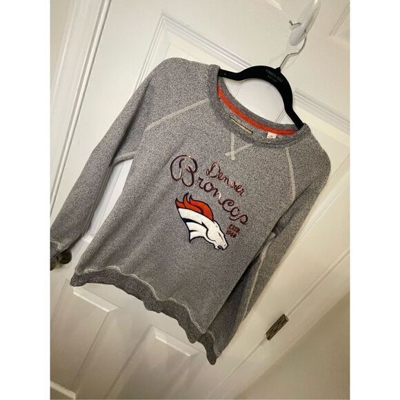 Tommy Bahama Sweaters - Tommy Bahama Denver Broncos women’s sweater Small